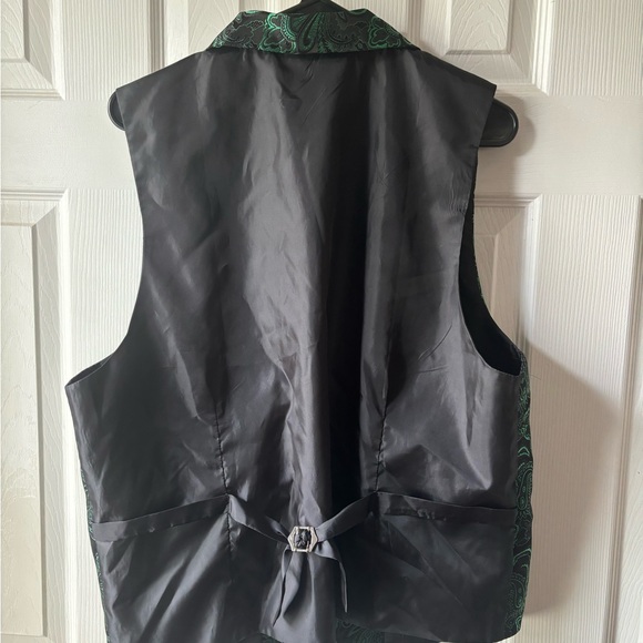 Diba Black and Green Paisley Vest - Picture 4 of 7
